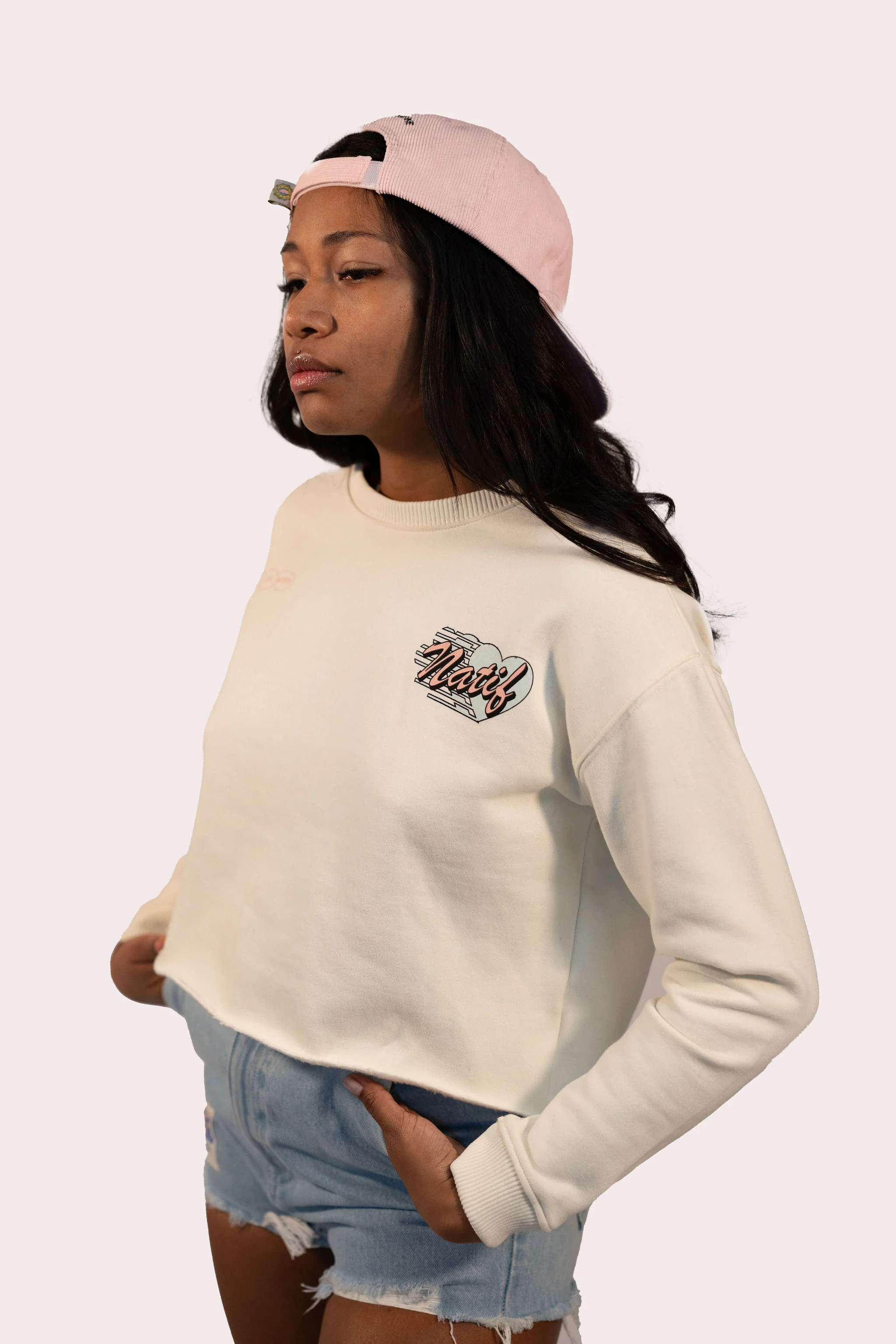 Crop Sweat Only Love Matters - Image 2